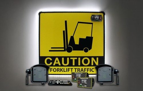 Ensemble double capteur intelligent : deux capteurs de détection de véhicules et un panneau DEL 24 pouces